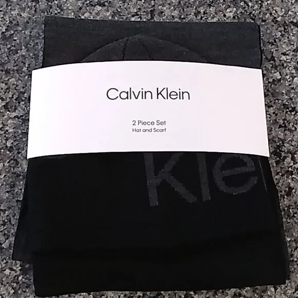 Calvin Klein Hat and Scarf Set. NWT